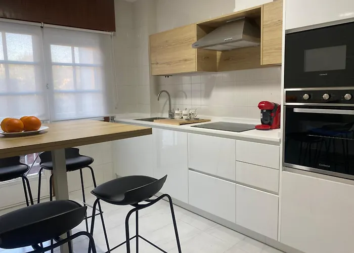 A Tres Pasos * Caldas De Reis